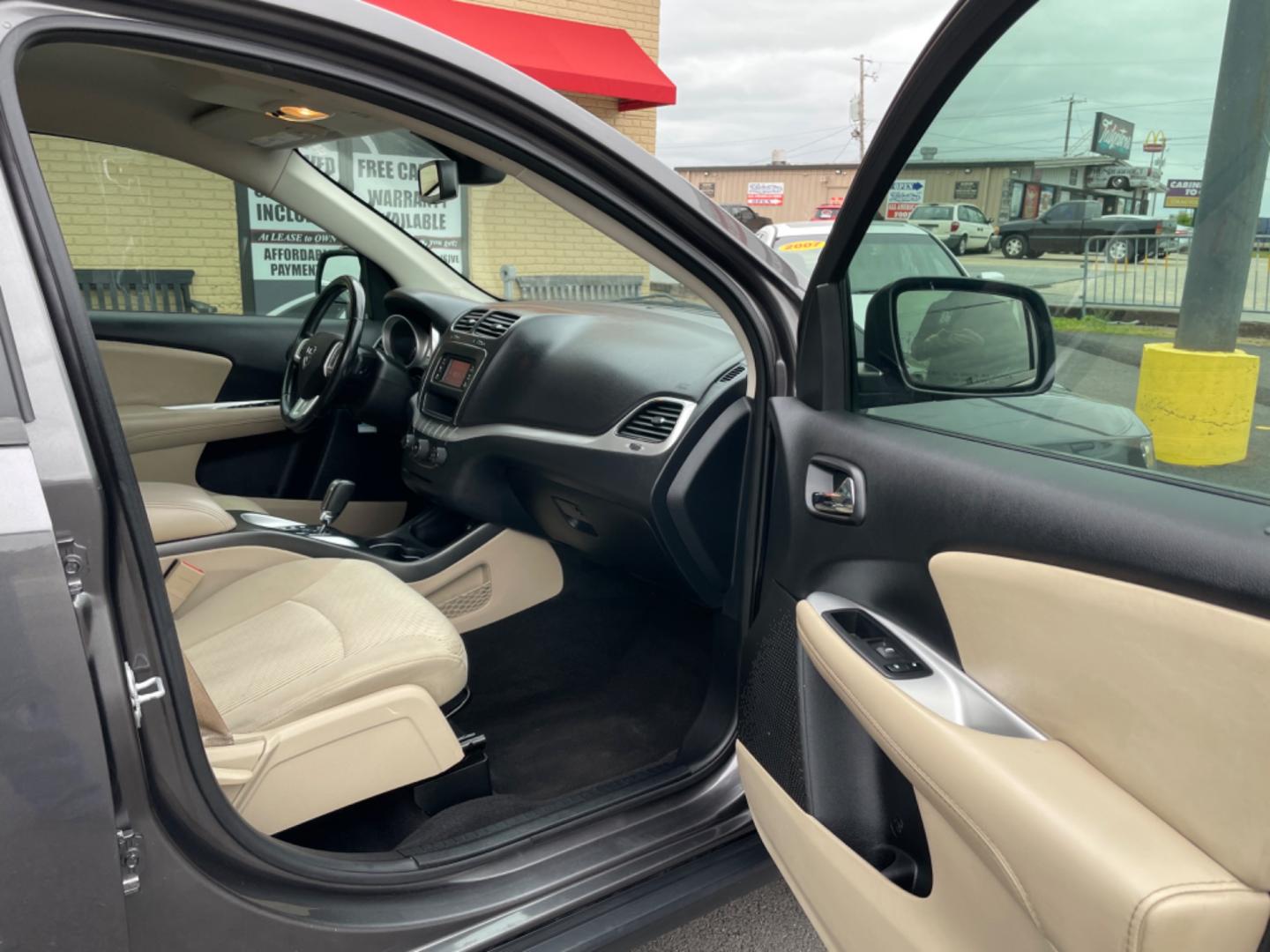 2019 Silver Dodge Journey (3C4PDCBG4KT) with an V6, 3.6 Liter engine, Automatic, 4-Spd w/AutoStick transmission, located at 8008 Warden Rd, Sherwood, AR, 72120, (501) 801-6100, 34.830078, -92.186684 - Photo#8